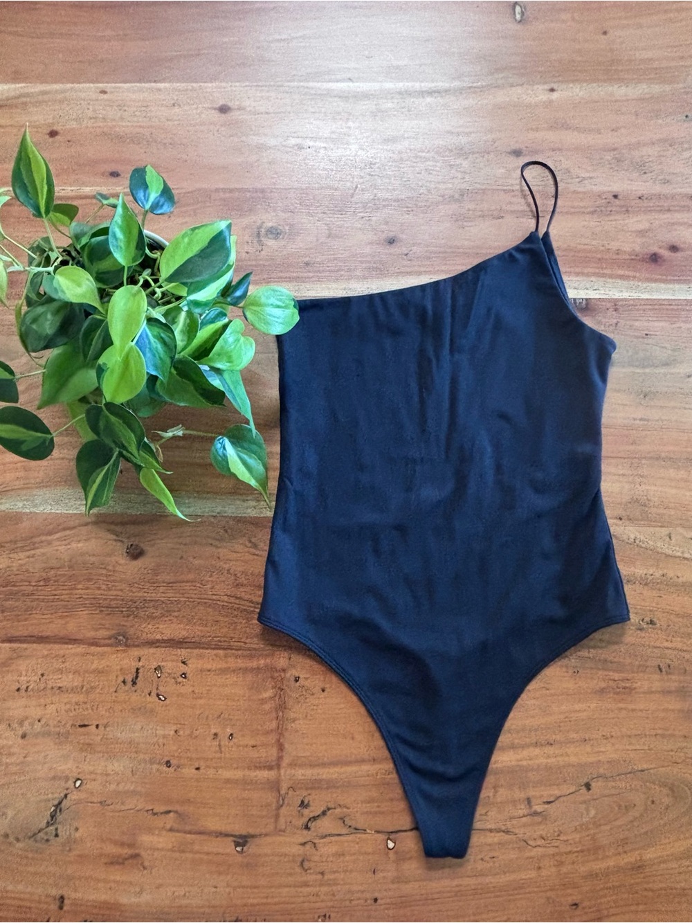 ARITZIA Babaton Black One-Shoulder Bodysuit, size M